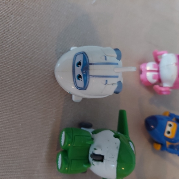 Super Wings mini's set of 7 interacting toys - Picture 6 of 8